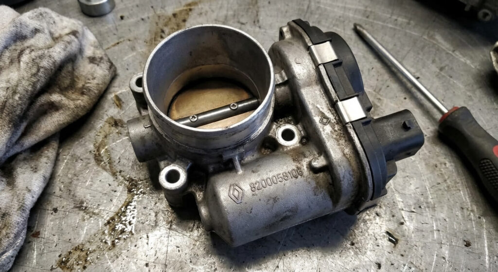 Voyant de préchauffage allumé sur Clio 2 essence : le grand malentendu 3 Boîtier Papillon Motorisé clio 2