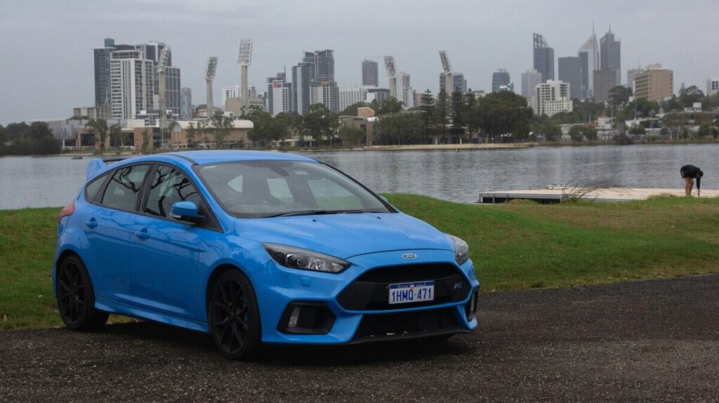 5 contrôles de compatibilité pour un phare avant de Ford Focus III (2011–2018) 2