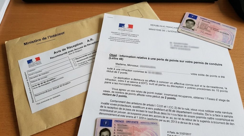 Courrier recommandé du ministère de l'Intérieur informant d'une perte de points sur le permis.