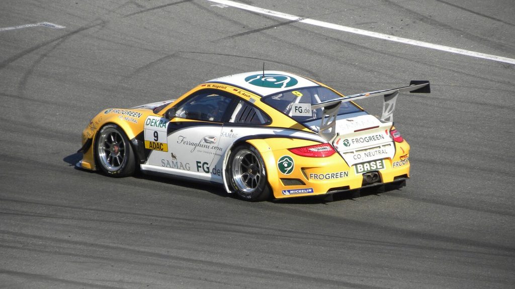 Stage de pilotage en GT sur circuit automobile